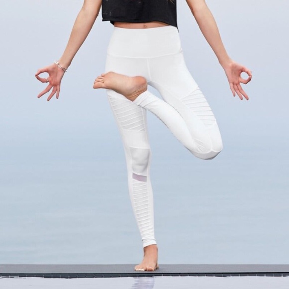 Alo High Waist Moto Legging in Pristine